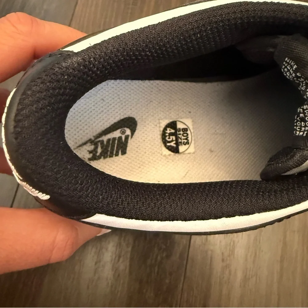 Nike Dunk Retro Lows Black White Sneakers Pandas